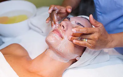 Basic Peels Treatment in Ahmedabad